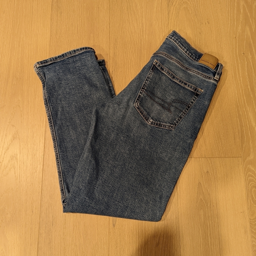 American Eagle Outfitters Women's Classic Blue Straight Leg Jeans - Picture 2 of 7
